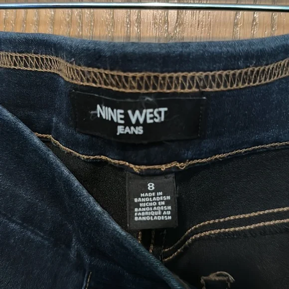 Beautiful NINE WEST pull on jeans - Picture 5 of 9